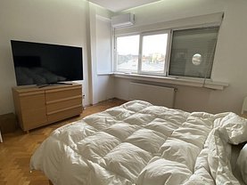 Apartament de vânzare 3 camere, în Bucureşti, zona P-ţa Romană