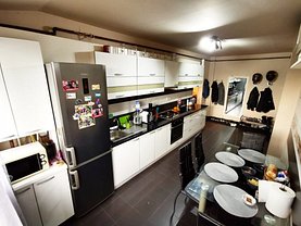 Apartament de vânzare 3 camere, în Timişoara, zona Lipovei