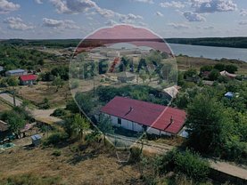 Casa de vânzare 6 camere, în Capidava