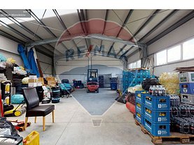 Vânzare spaţiu industrial