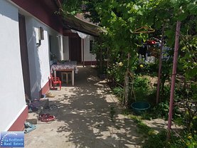 Casa de vânzare 3 camere, în Bucuresti, zona Giulesti Sarbi