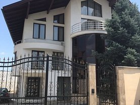 Casa de vanzare 9 camere, în Alba Iulia, zona Central