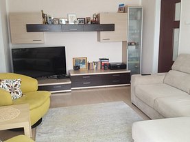 Apartament de vânzare 3 camere, în Bucuresti, zona Berceni