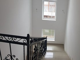 Casa de vânzare 5 camere, în Berceni