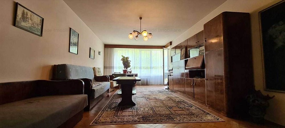 Vanzare apartament 3 camere decomandat Dealul Cetatii, Brasov - imaginea 0 + 1