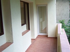Apartament de închiriat 3 camere, în Bucureşti, zona Primăverii
