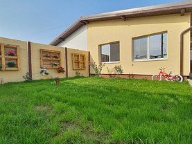Casa de vânzare 3 camere, în Tunari