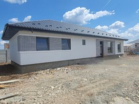 Casa de vanzare 4 camere, în Tunari