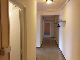 Apartament de vânzare 4 camere, în Cluj-Napoca, zona Mărăşti