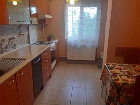 Apartament de vânzare 3 camere, în Cluj-Napoca, zona Mărăşti