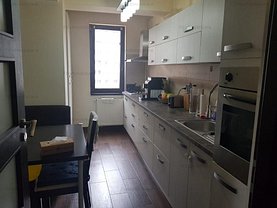 Apartament de vânzare 3 camere, în Bucuresti, zona Prelungirea Ghencea