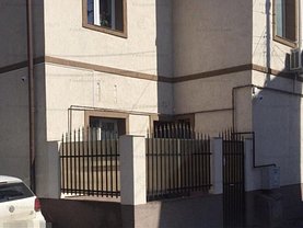 Apartament de închiriat 3 camere, în Bucuresti, zona Stefan cel Mare