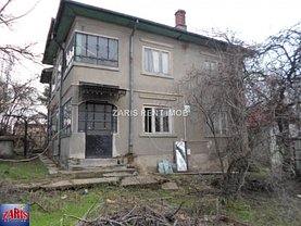 Casa de vânzare 8 camere, în Dărmăneşti