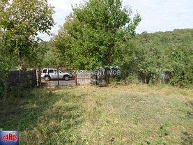 Teren faneata de vânzare, în Podenii Noi
