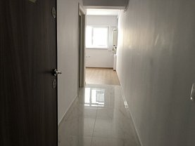 Apartament de vânzare 3 camere, în Ploieşti, zona 9 Mai