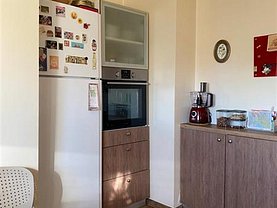 Apartament de vanzare 3 camere, în Bucuresti, zona Aparatorii Patriei