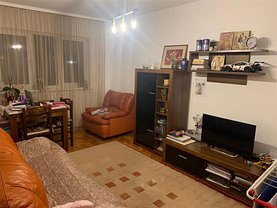 Apartament de vânzare 3 camere, în Cluj-Napoca, zona Plopilor