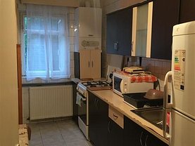Apartament de vânzare 3 camere, în Cluj-Napoca, zona Mănăştur