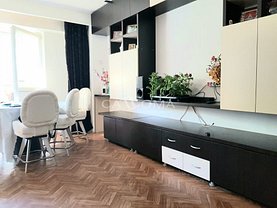 Apartament de vânzare 3 camere, în Bucureşti, zona Clăbucet