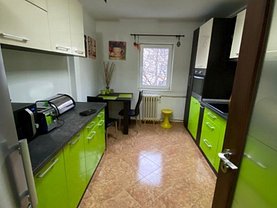 Apartament de vanzare 4 camere, în Timisoara, zona Complex Studentesc