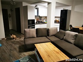 Casa de vânzare 3 camere, în Dumbrăviţa, zona Central
