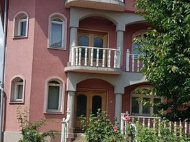 Casa 7 camere în Criscior