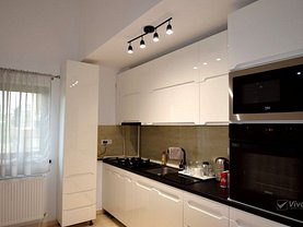 Apartament de vânzare 4 camere, în Rediu