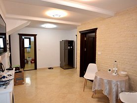 Apartament de vânzare 4 camere, în Rediu