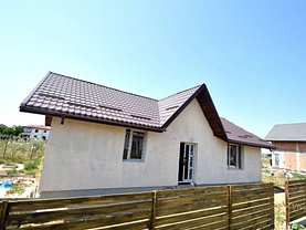 Casa de vânzare 3 camere, în Valea Ursului