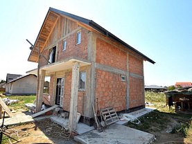 Casa de vânzare 4 camere, în Valea Ursului