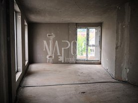 Apartament de vânzare 3 camere, în Cluj-Napoca, zona Plopilor