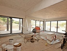 Casa de vânzare 4 camere, în Luna de Sus