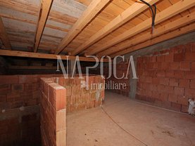 Casa de vânzare 4 camere, în Luna de Sus