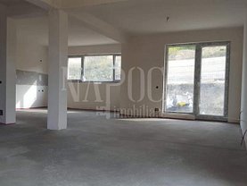 Casa de vânzare 4 camere, în Dezmir