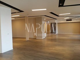 Vânzare spaţiu comercial