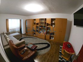 Apartament de vânzare 3 camere, în Cluj-Napoca, zona Plopilor