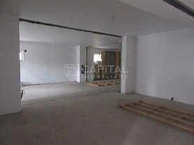 Vânzare spaţiu comercial