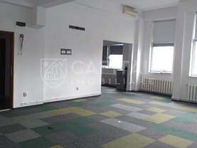 Închiriere spaţiu comercial