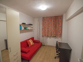 Apartament de vânzare 3 camere, în Cluj-Napoca, zona Mănăştur