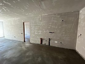 Apartament de vânzare 2 camere, în Floreşti