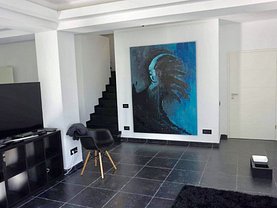 Casa de vânzare sau de închiriat 9 camere, în Sinaia