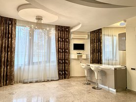 Casa de vânzare sau de închiriat 4 camere, în Bucureşti, zona Pipera