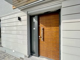 Casa de vanzare 5 camere, în Otopeni