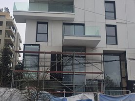 Închiriere spaţiu comercial