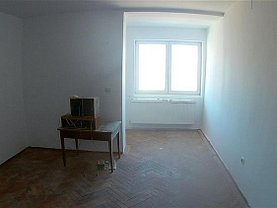 Apartament de vânzare 4 camere, în Brasov, zona Centrul Istoric