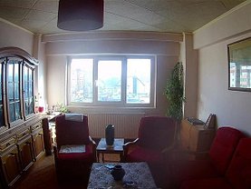 Apartament de vânzare 3 camere, în Brasov, zona Gemenii