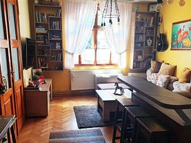 Apartament de vânzare 3 camere, în Braşov, zona Schei