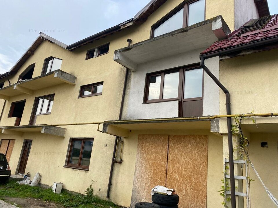 Duplex semifinisat partial cu 6 camere, exterior finisat, cu CF
