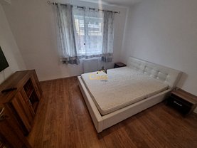 Apartament de închiriat 3 camere, în Floreşti