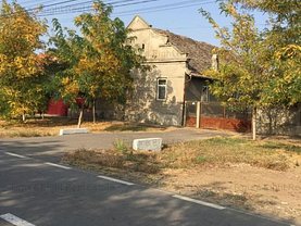 Casa de vânzare 4 camere, în Pesac